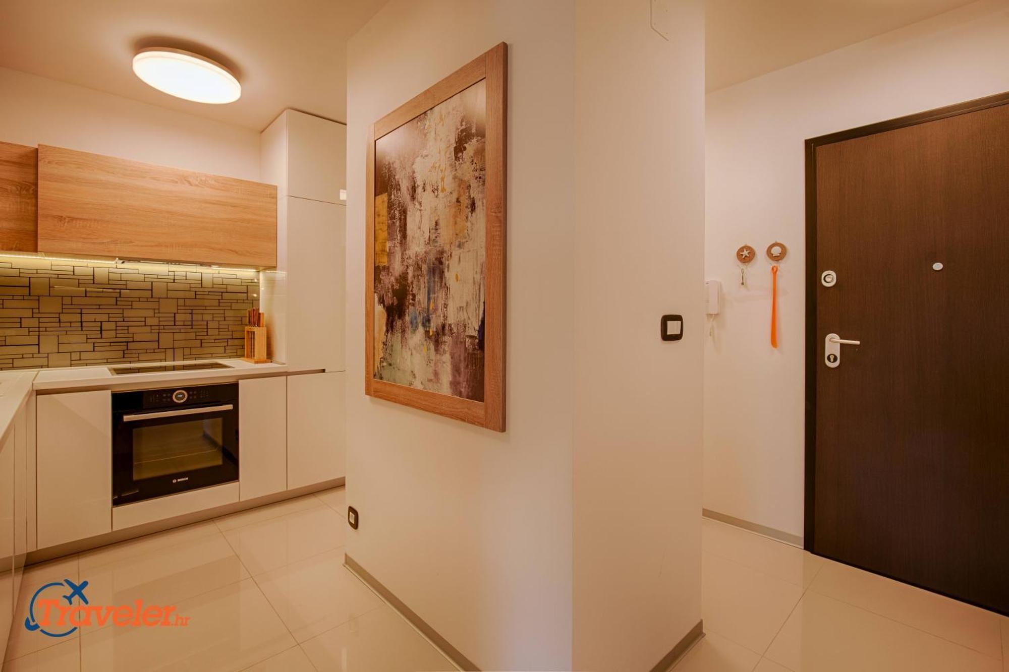 Deluxe New Apartments - Few Steps From The Beach - Luxury Holiday With Style - By Traveler Tourist Agency Krk Krk Town Exteriör bild