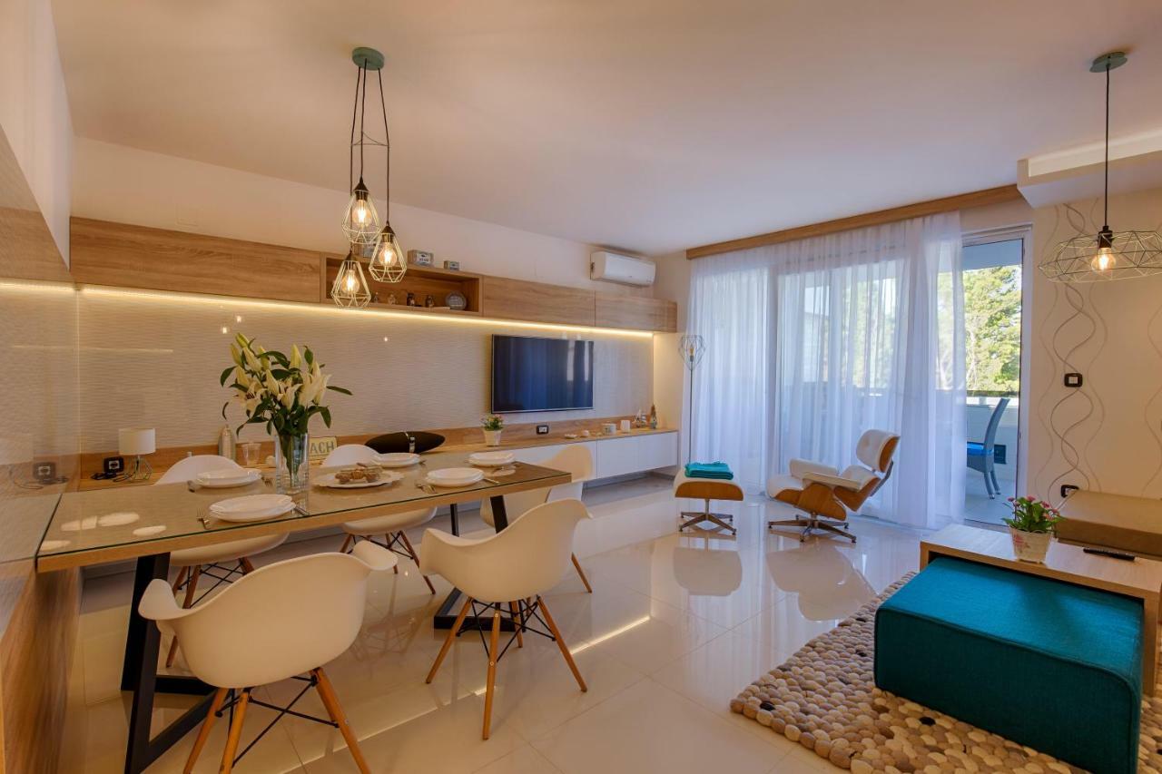 Deluxe New Apartments - Few Steps From The Beach - Luxury Holiday With Style - By Traveler Tourist Agency Krk Krk Town Exteriör bild
