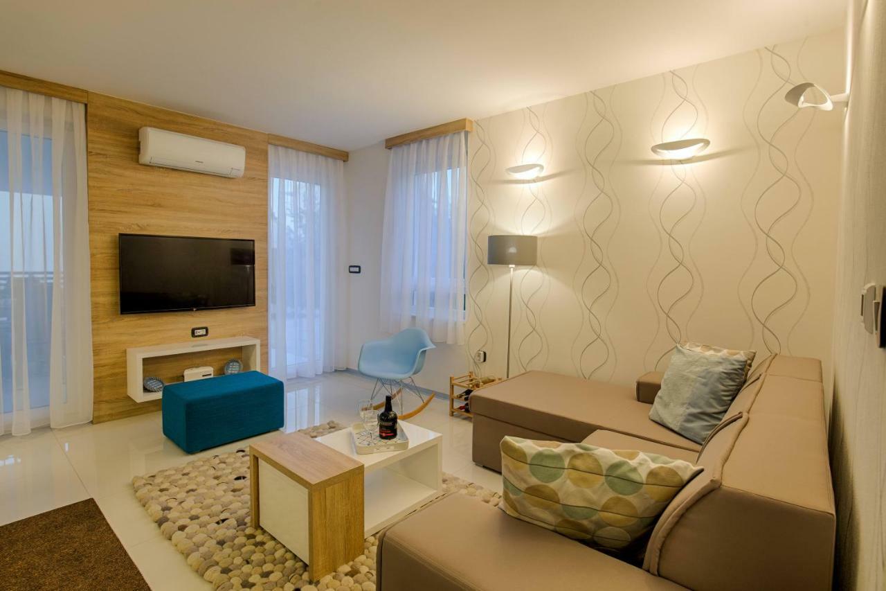 Deluxe New Apartments - Few Steps From The Beach - Luxury Holiday With Style - By Traveler Tourist Agency Krk Krk Town Exteriör bild