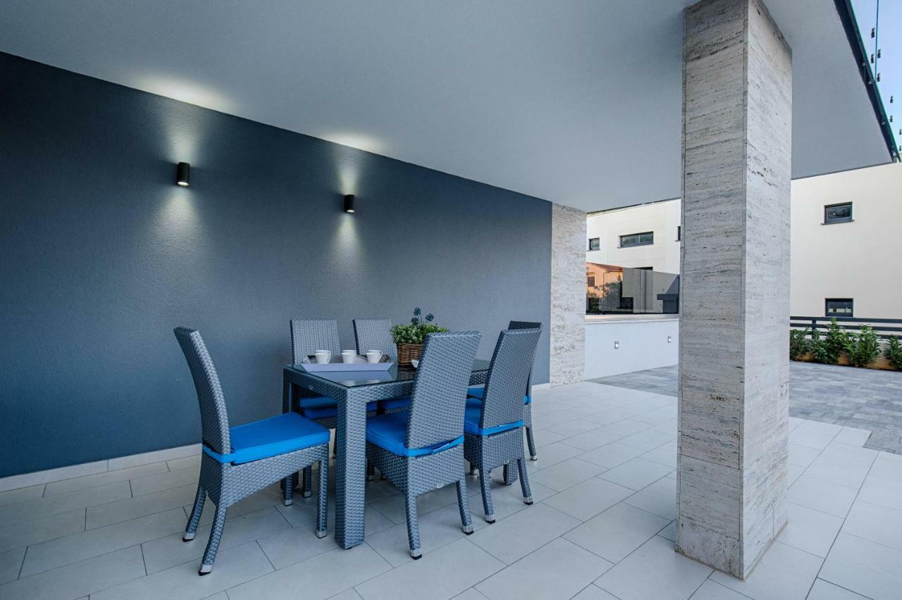 Deluxe New Apartments - Few Steps From The Beach - Luxury Holiday With Style - By Traveler Tourist Agency Krk Krk Town Exteriör bild