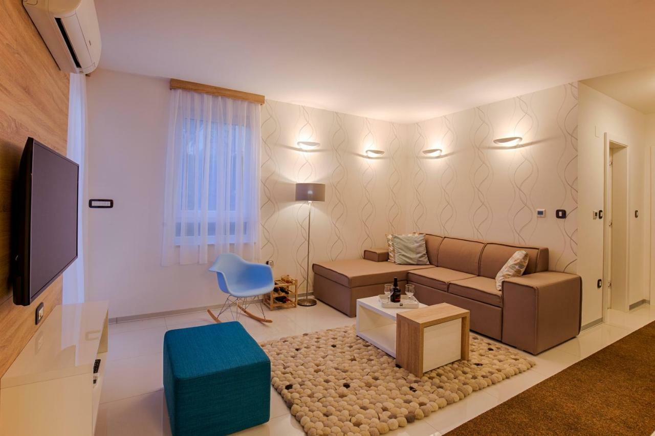 Deluxe New Apartments - Few Steps From The Beach - Luxury Holiday With Style - By Traveler Tourist Agency Krk Krk Town Exteriör bild