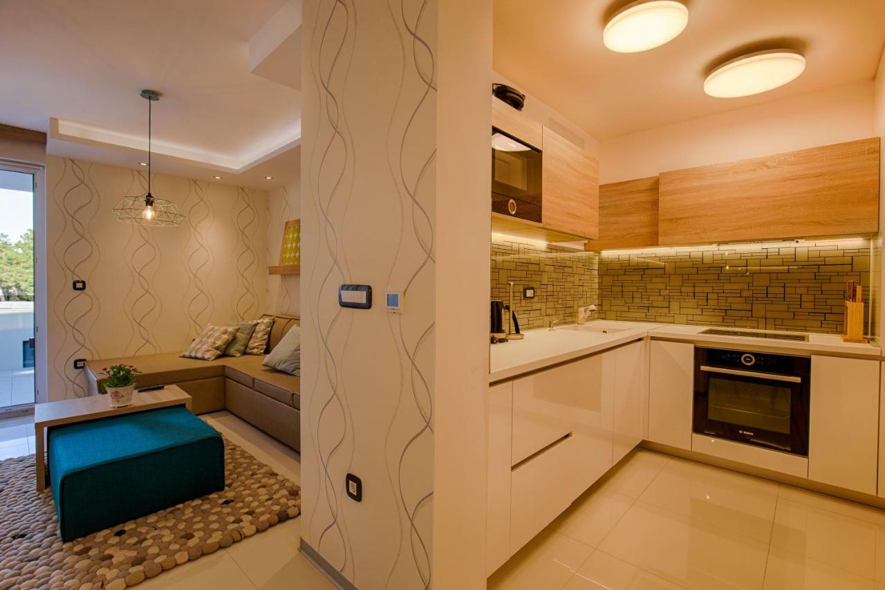Deluxe New Apartments - Few Steps From The Beach - Luxury Holiday With Style - By Traveler Tourist Agency Krk Krk Town Exteriör bild