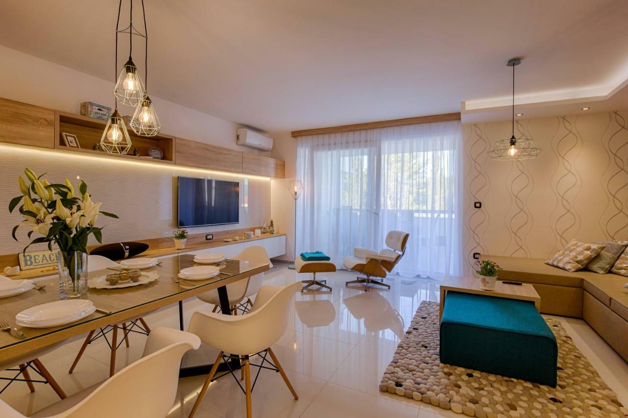 Deluxe New Apartments - Few Steps From The Beach - Luxury Holiday With Style - By Traveler Tourist Agency Krk Krk Town Exteriör bild