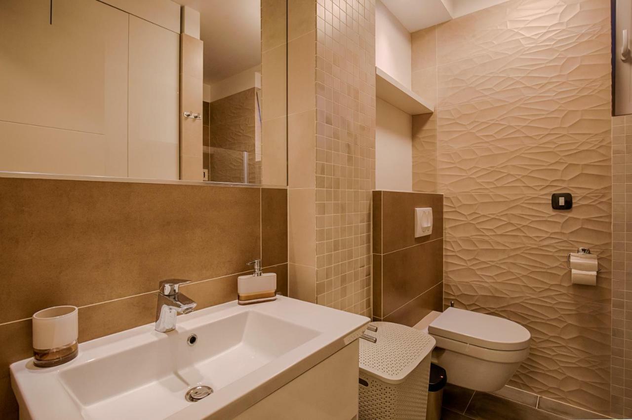 Deluxe New Apartments - Few Steps From The Beach - Luxury Holiday With Style - By Traveler Tourist Agency Krk Krk Town Exteriör bild